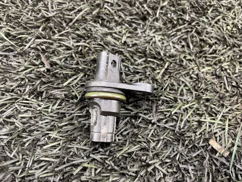 Датчик положения распредвала BMW 5 2013 F10