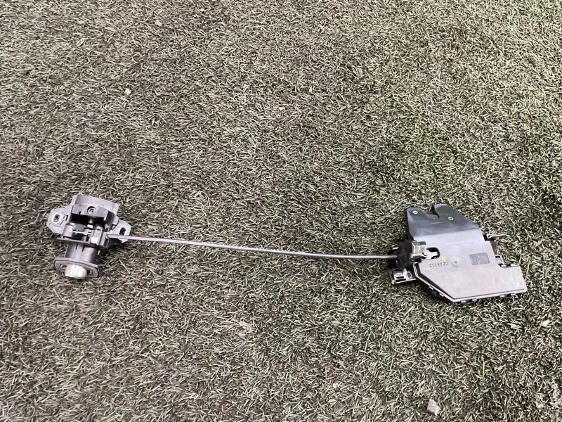 Замок багажника BMW 1 E87