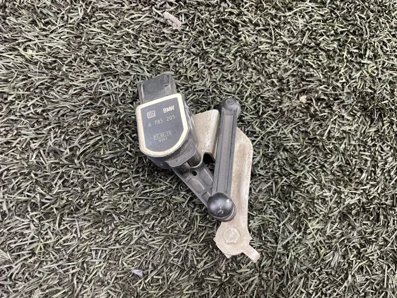 Датчик высоты дорожного просвета BMW 1 E87