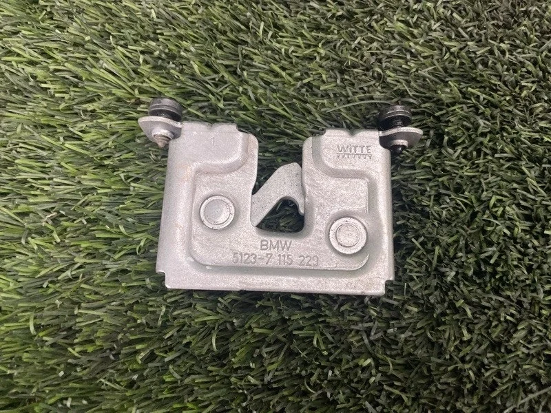 Замок капота BMW 1 E87