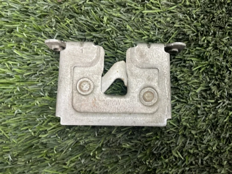 Замок капота BMW 1 E87