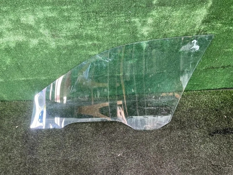 Стекло двери BMW 5 e39