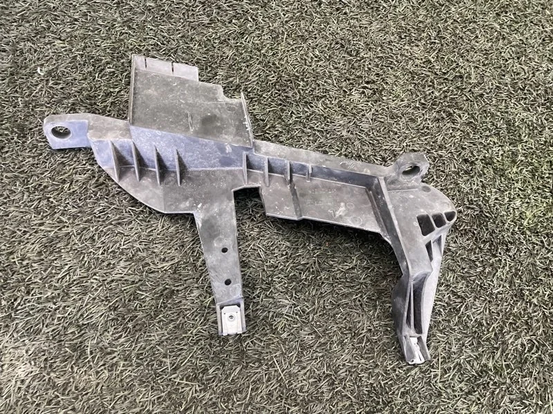 Кронштейн фары BMW X3 E83