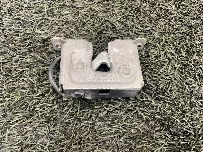 Замок капота BMW X3 E83