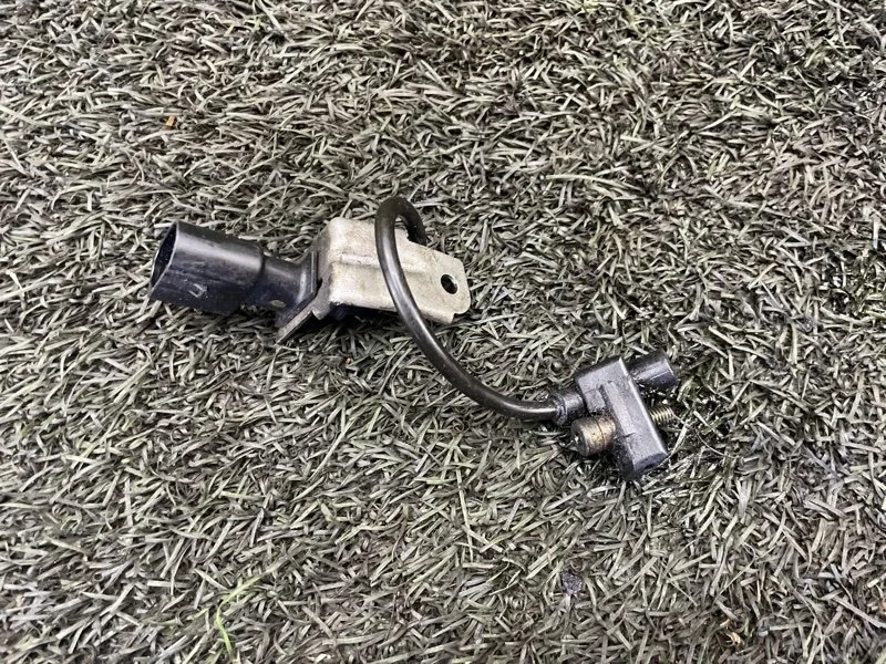 Датчик положения коленвала Bmw X5 2009 13627809334 E70 M57D30