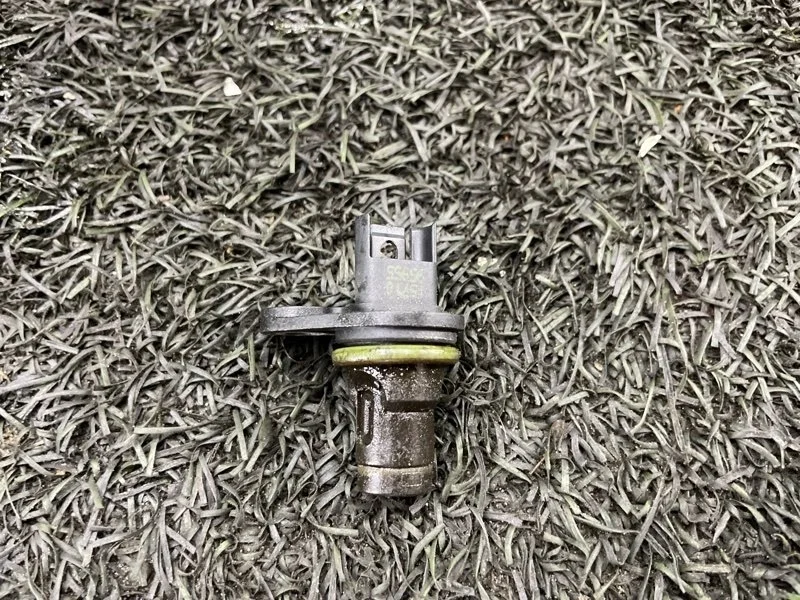 Датчик положения распредвала BMW 5 2012 F10