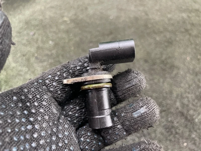 Датчик положения коленвала BMW X3 2004 E83