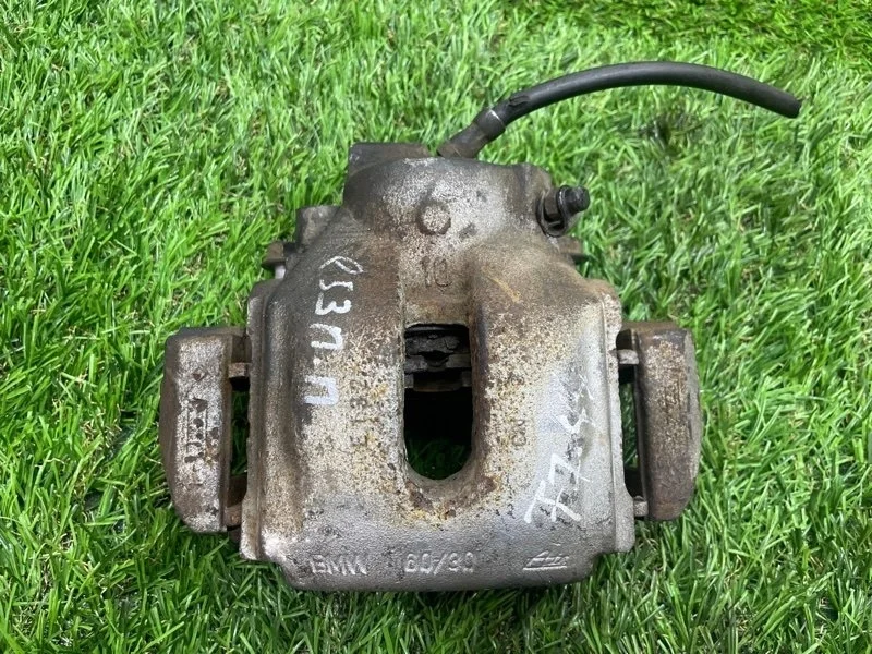 Суппорт тормозной BMW X5 2006 E53