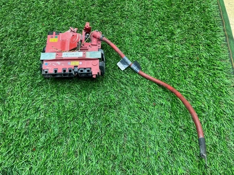 Плюсовая клемма АКБ Bmw 5 2012 61149177773 F10 N52B30, задняя