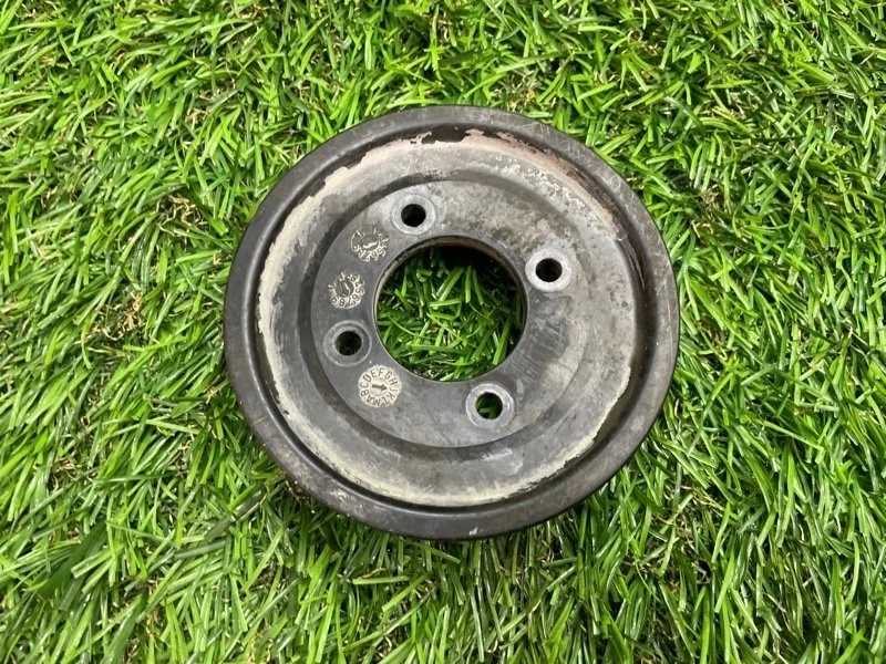 Шкив помпы BMW X5 2001 E53