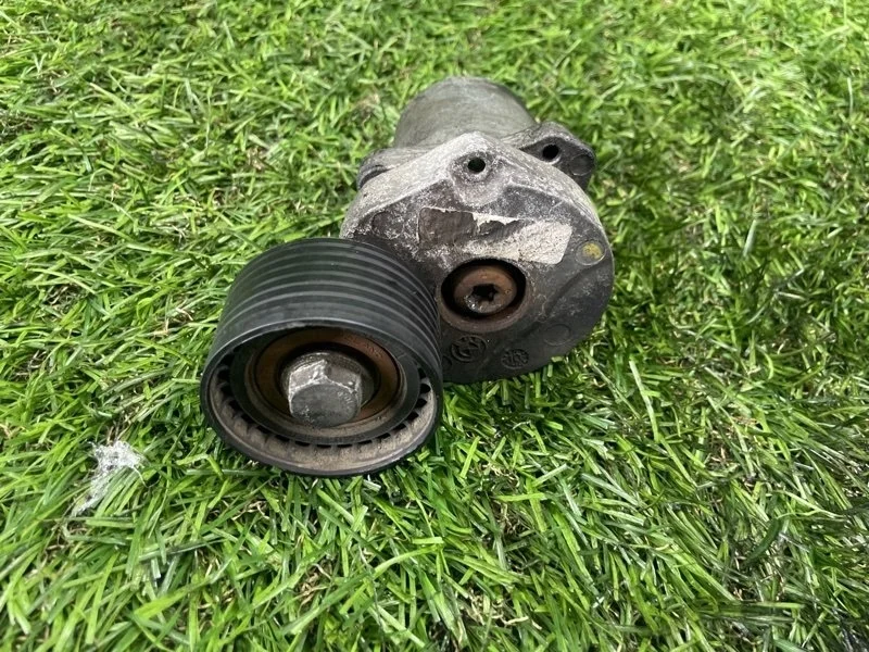 Ролик обводной навесного оборудования BMW X5 2012 e70