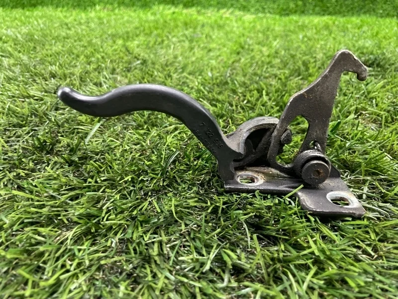 Крюк замка капота BMW X5 2006 E53