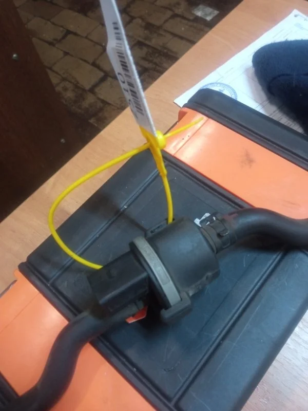 Клапан вентиляции топливного бака Volkswagen Golf 2006 1K1