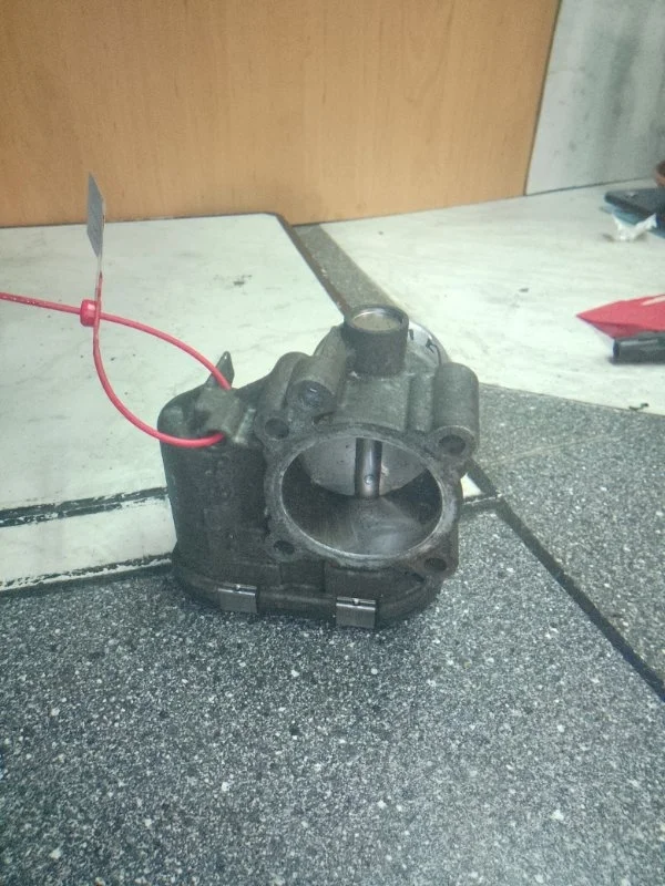 Дроссельная заслонка Volvo S80