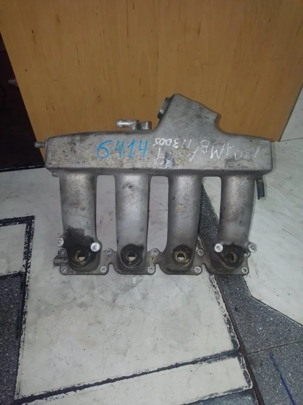 Коллектор впускной Audi A4