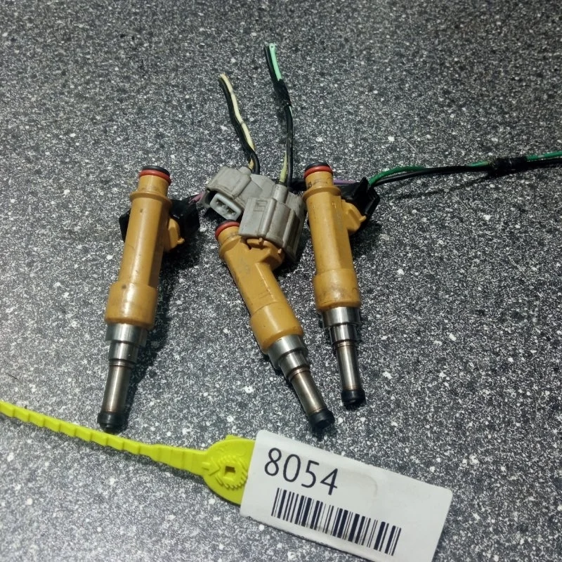 Форсунка топливная Toyota Rav4