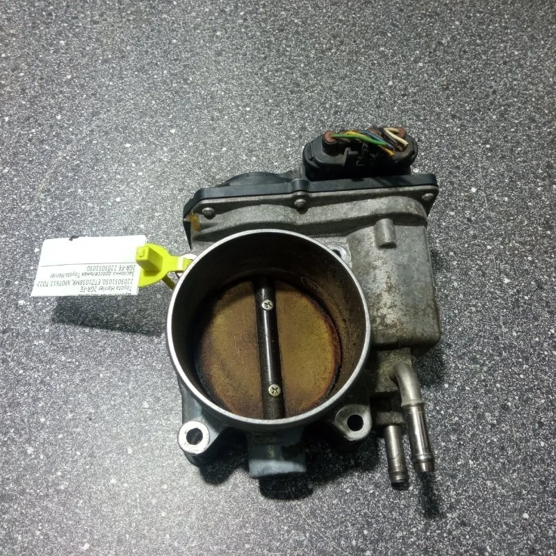 Дроссельная заслонка Toyota Harrier