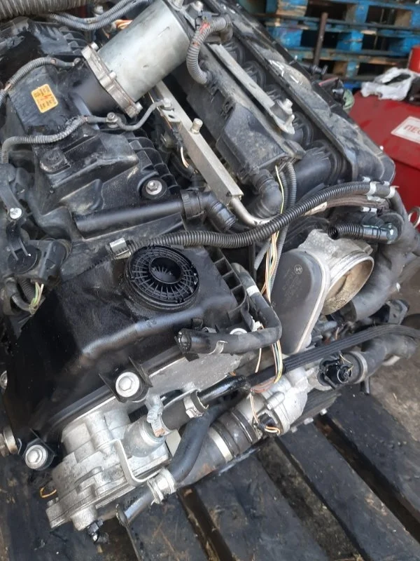Двигатель BMW 4.8