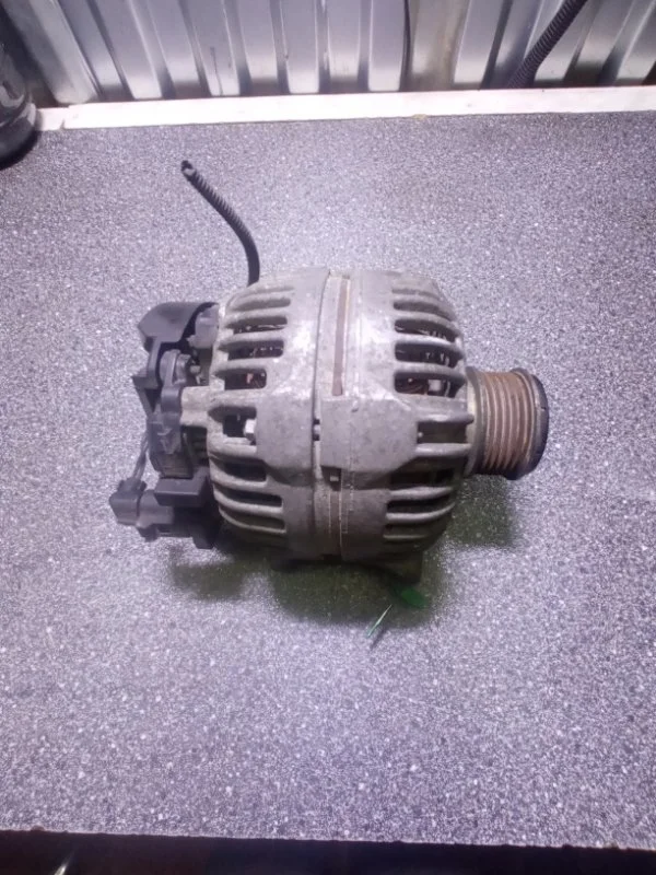 Генератор Volkswagen Golf