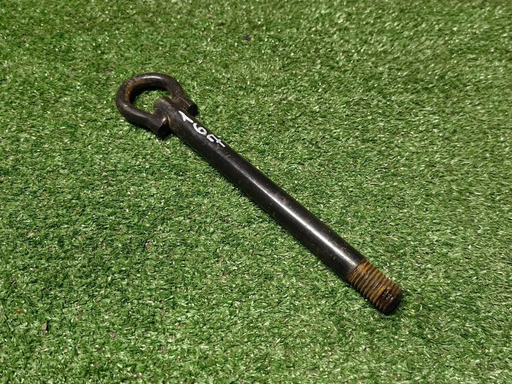 Крюк буксировочный Renault Logan 2