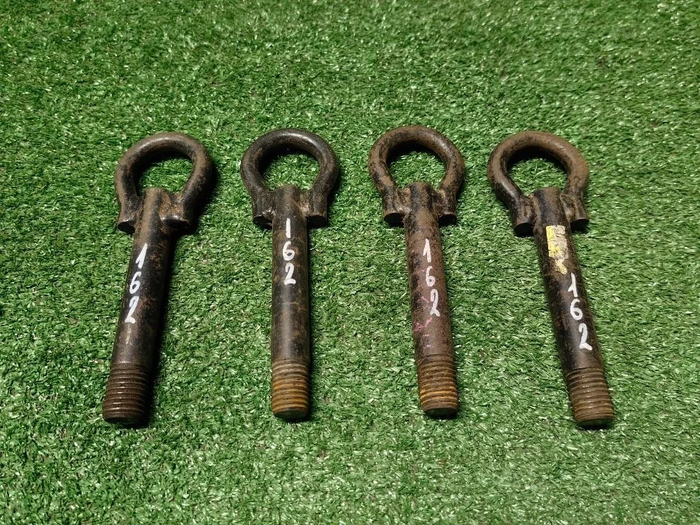 Крюк буксировочный Renault Logan 1