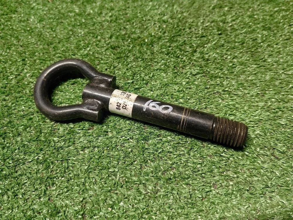 Крюк буксировочный Renault Logan 1