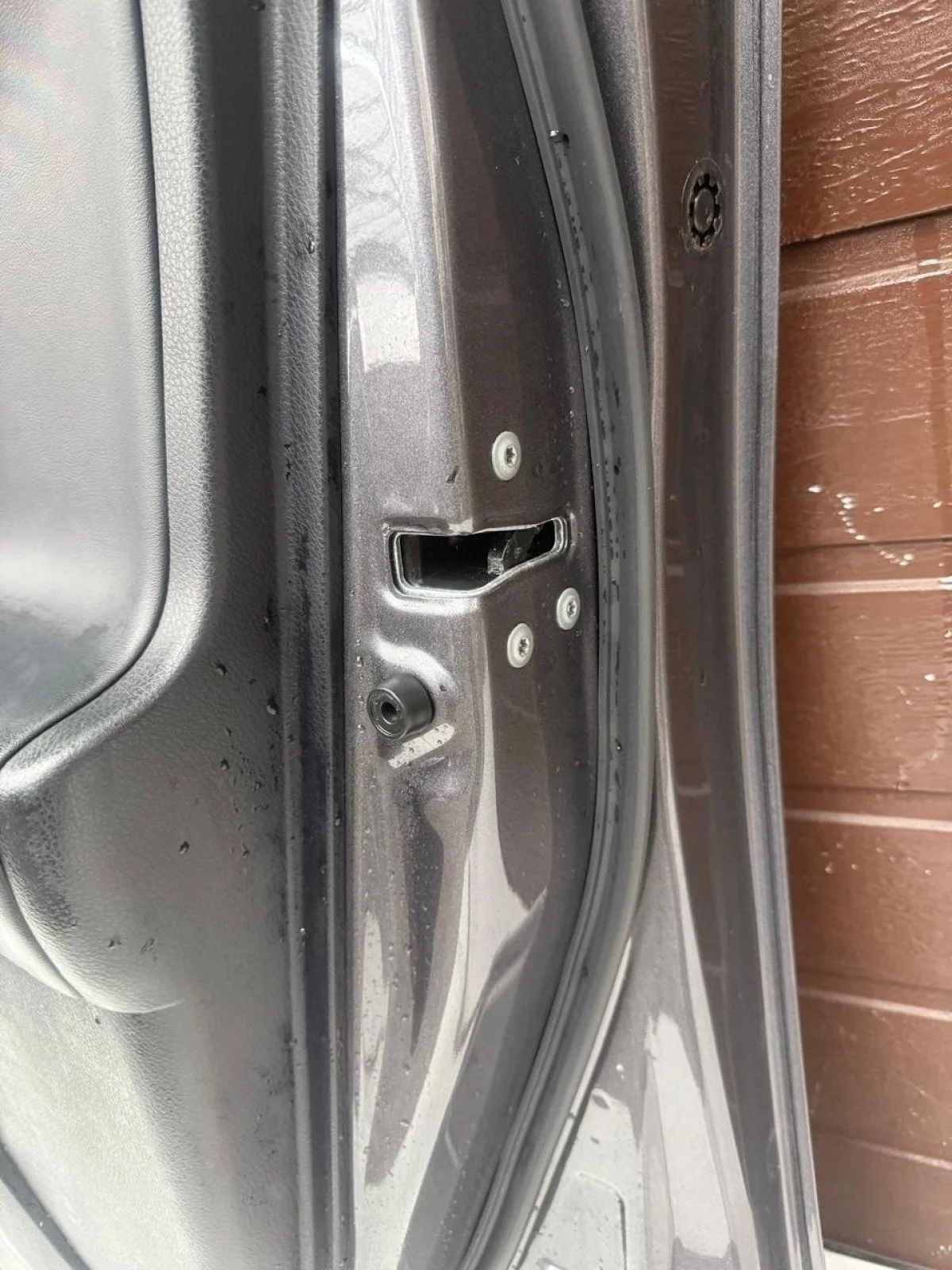 Замок двери передней правой Toyota RAV4 IV (2012—2015)