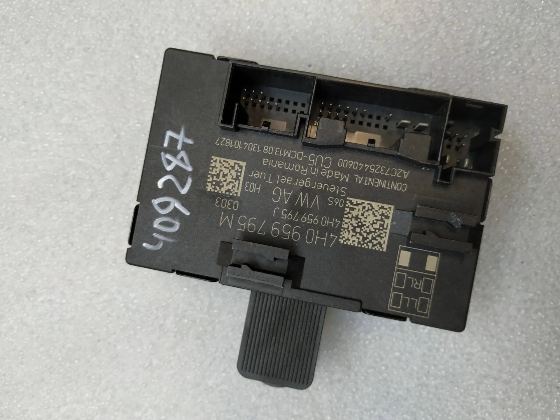 модуль управления двери задней Volkswagen Touareg 2 7P6 2014