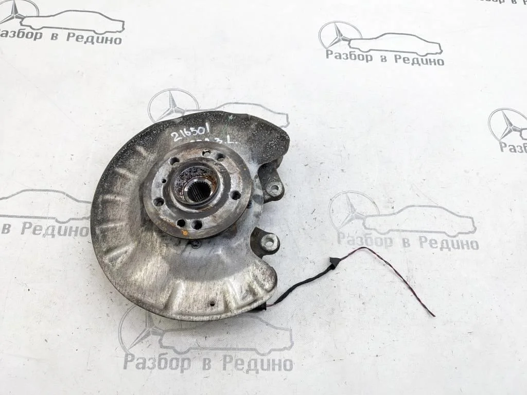 Кулак подвески задний левый Mercedes-Benz