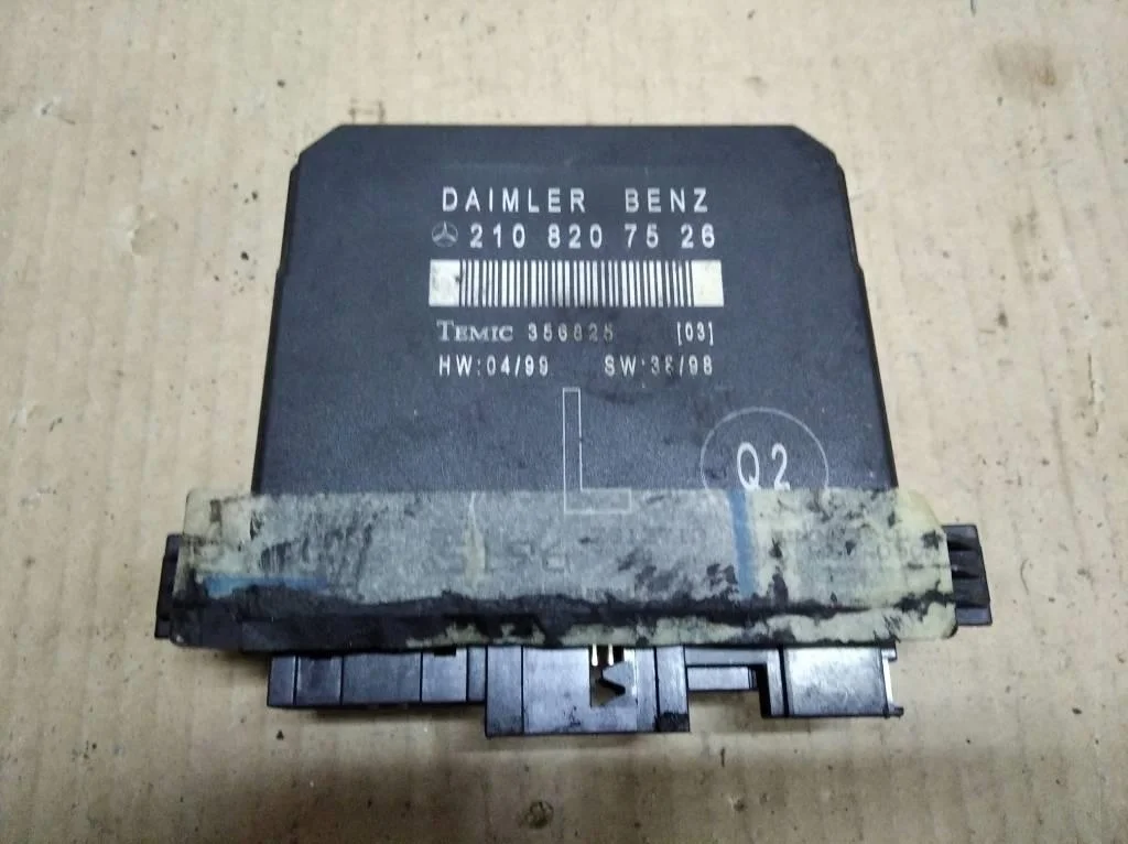 Блок двери Mercedes-Benz