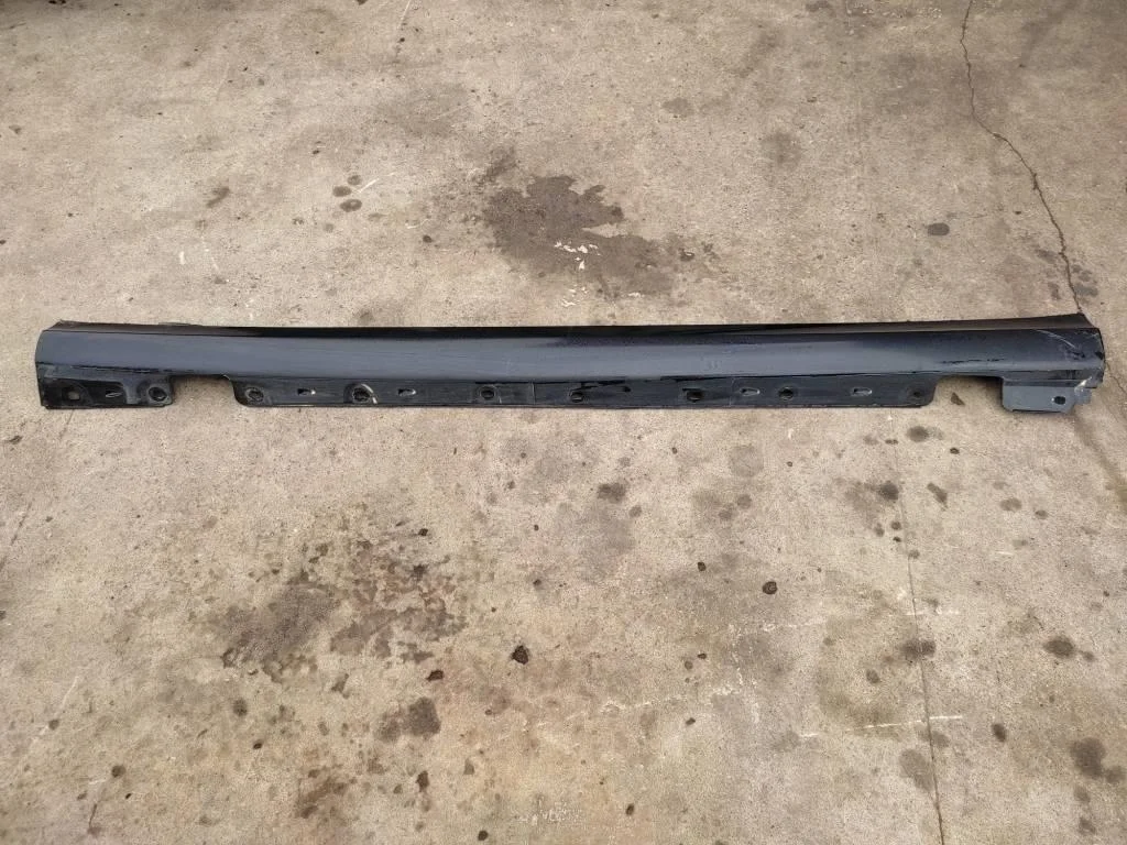 Порог пластиковый левый Mercedes-Benz