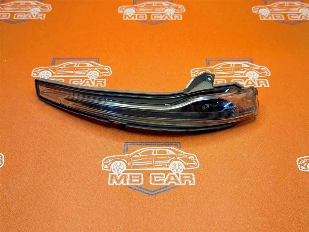 Повторитель поворота левый Mercedes-Benz