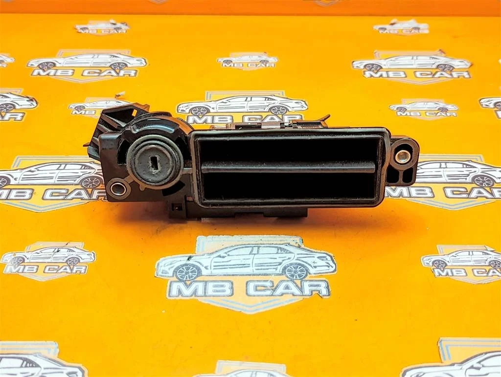 Ручка открытия багажника Mercedes-Benz