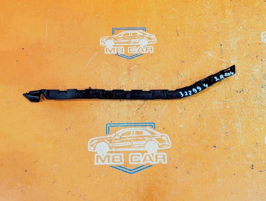 Кронштейн крепления бампера Mercedes-Benz