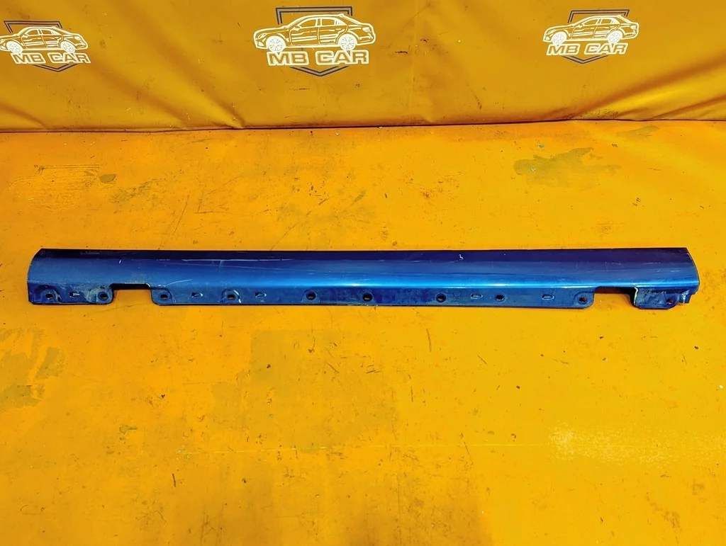 Порог пластиковый левый Mercedes-Benz