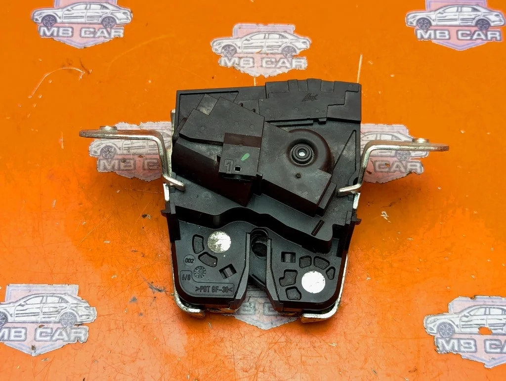 Замок багажника Mercedes-Benz