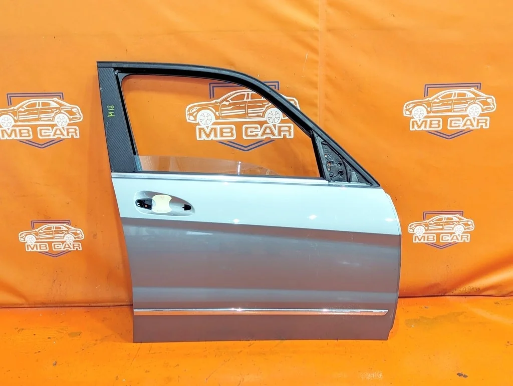 Дверь передняя правая Mercedes-Benz