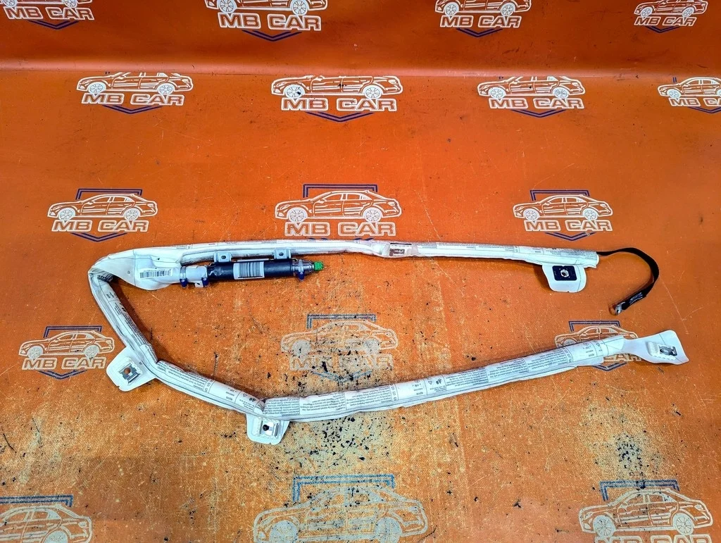 Шторка безопасности правая Mercedes-Benz