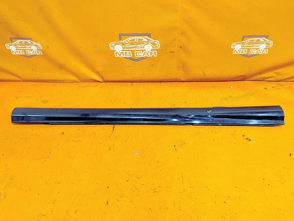 Порог пластиковый правый Mercedes-Benz