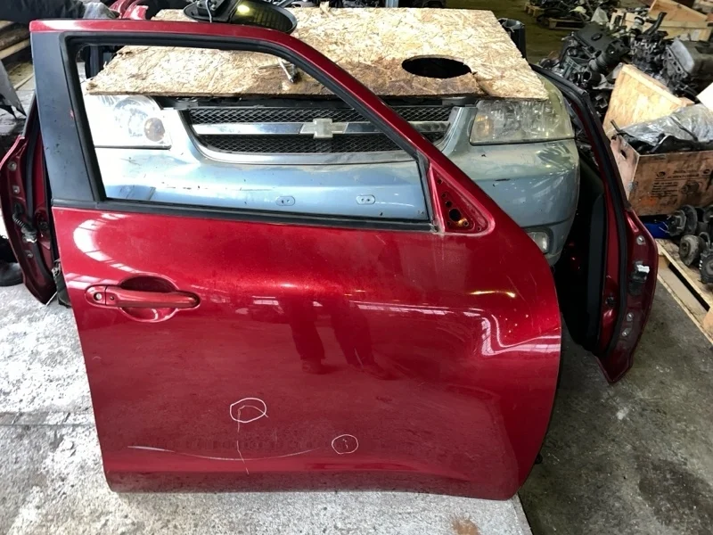 Дверь Nissan Juke 2013 F15E