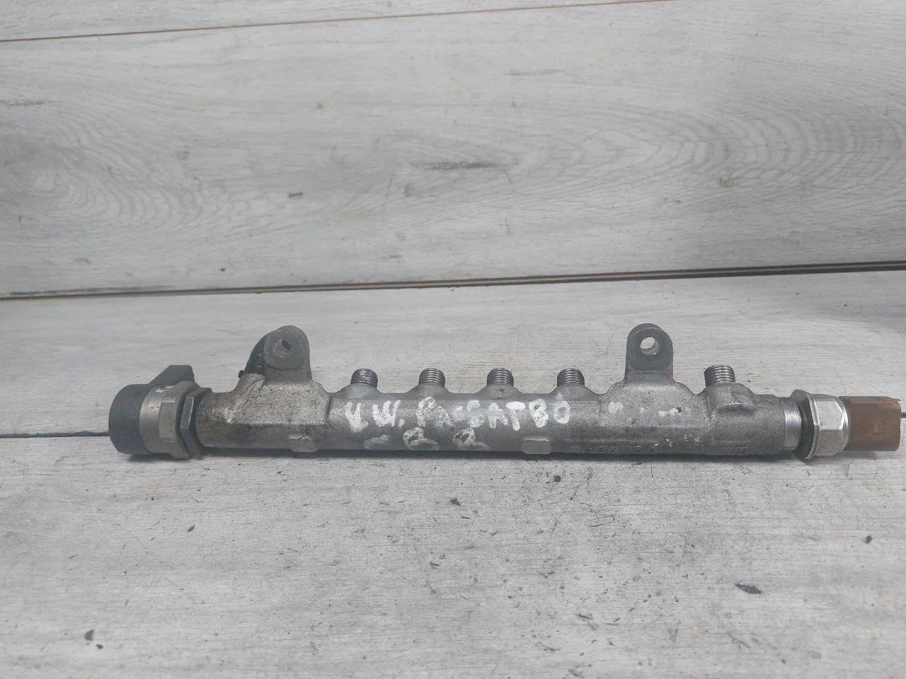 топливная рампа Skoda Superb