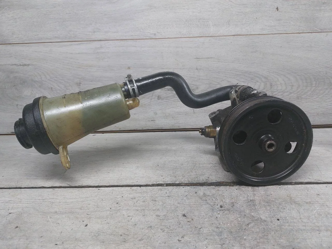 насос гидроусилителя руля Ford Focus 3