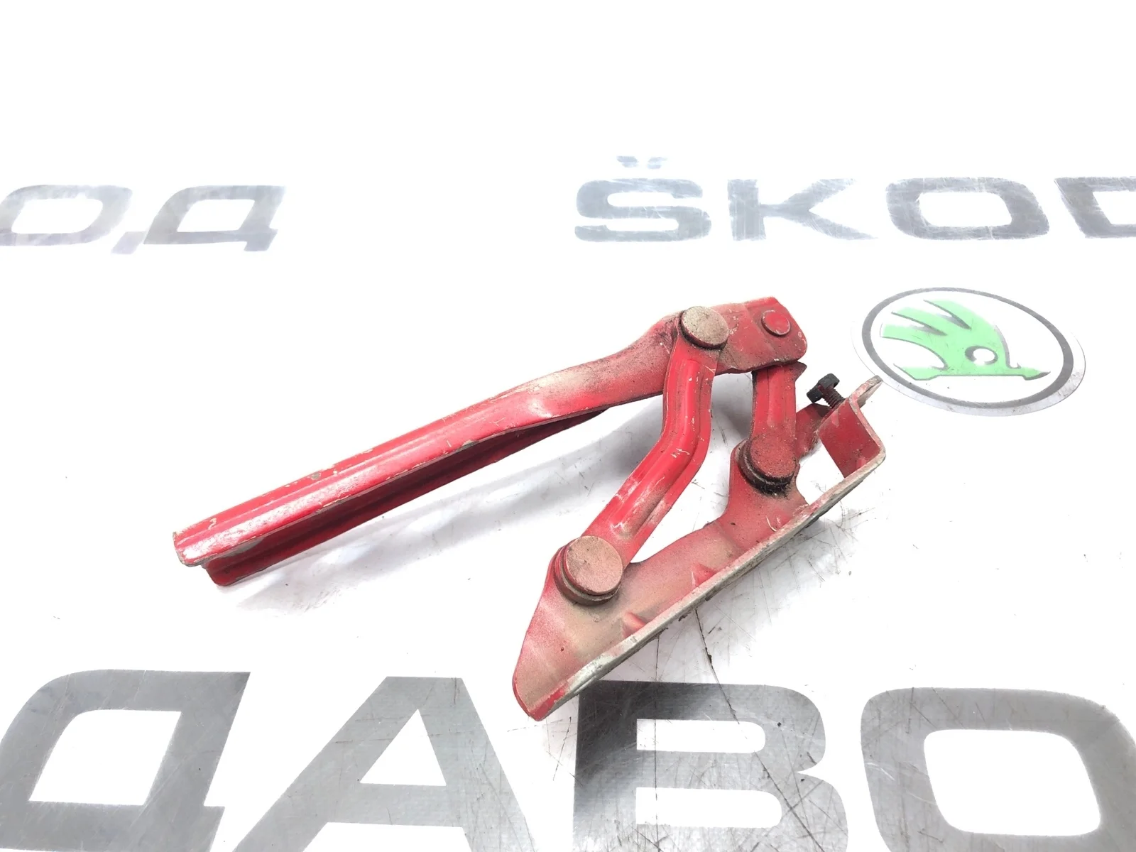 Петля капота Skoda Octavia 2011 1Z0823301C A5 (1Z) 1.8 CDAB, левая