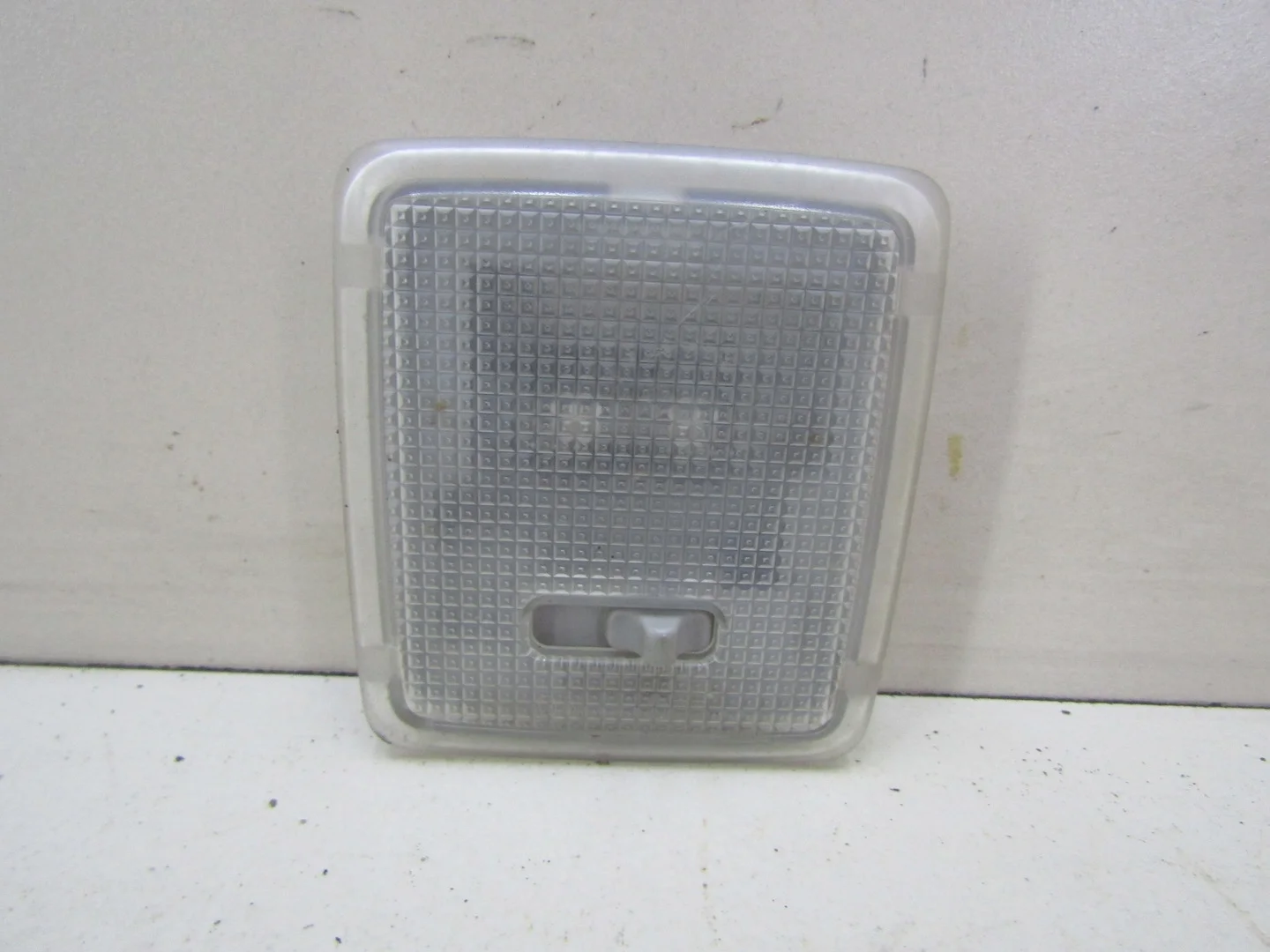 Плафон салонный Nissan X-Trail (T31) 2007-2014  [26410CN001]  2.0 MR20DE в Вологде