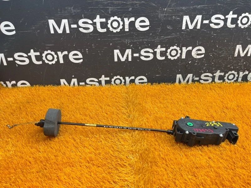 Активатор замка багажника Mercedes-Benz M-Class 2012 A2047500060 W166 642.826