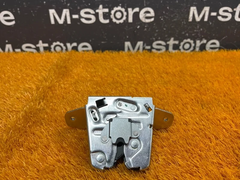 Замок багажника Mercedes-Benz M-Class 2012 A2047400735 W166 642.826