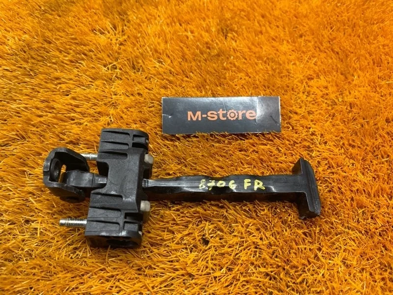 Ограничитель двери Volvo Xc60 2011 31298466 DZ44 B4204T6, передний правый