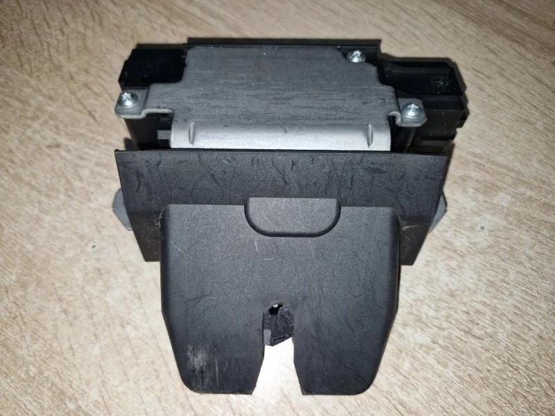 Замок багажника VOLVO S40 2008 MS