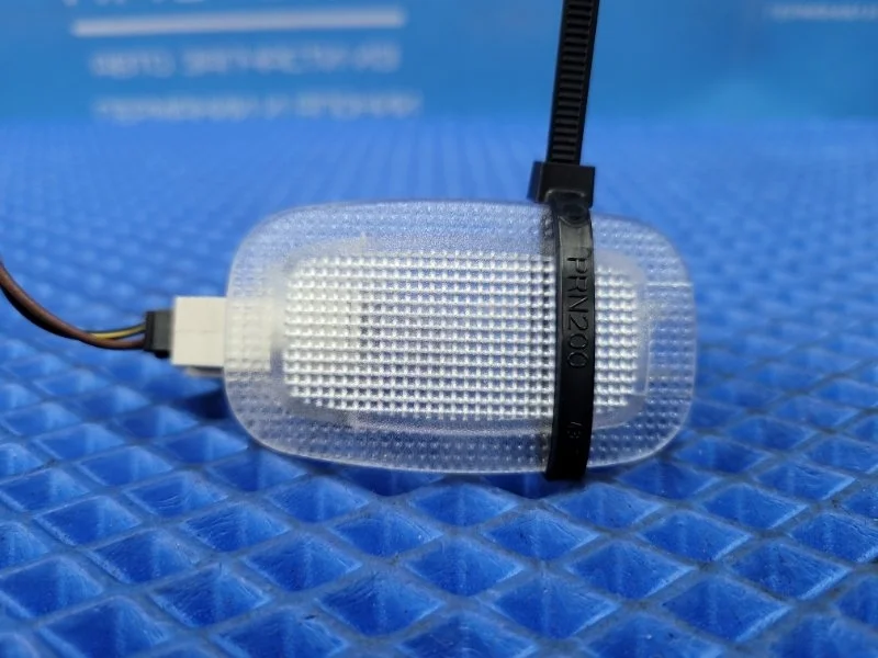 Плафон освещения Mercedes-Benz S-class W221