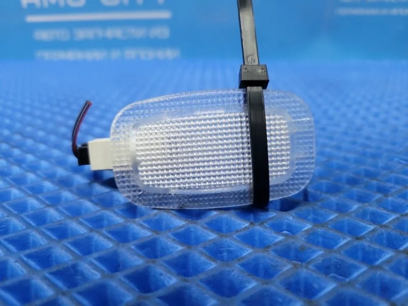 Плафон освещения Mercedes-Benz S-class W221